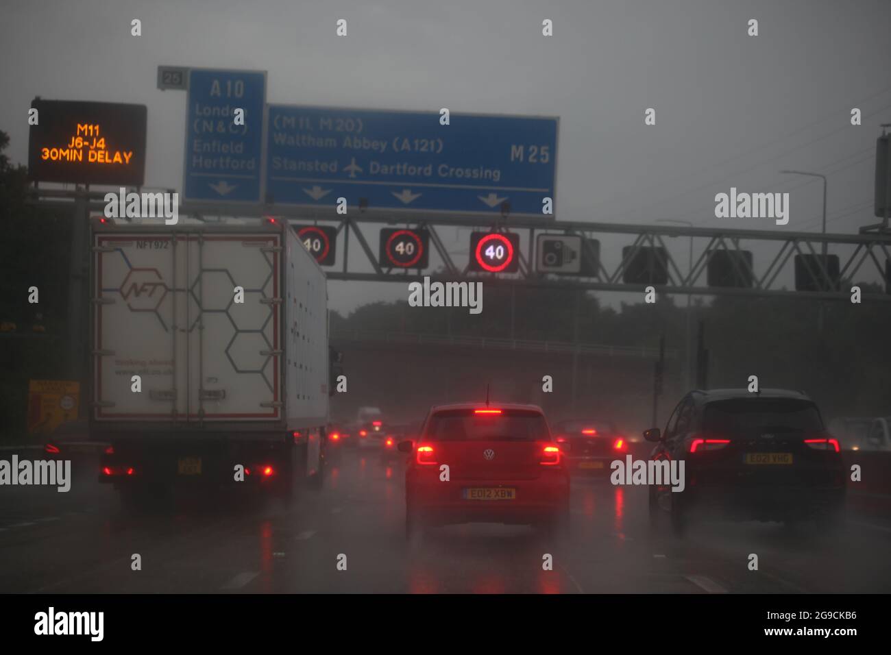 m25-traffic-rain-hi-res-stock-photography-and-images-alamy