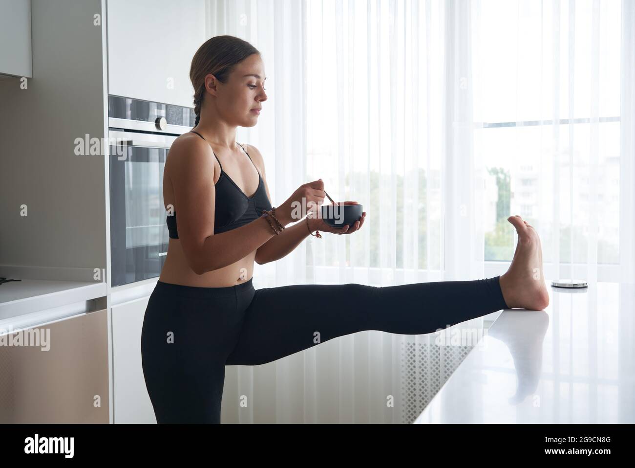 Stretching Do's & Don'ts Fitness Poster - 24x36 Inch Laminated Exercise Chart