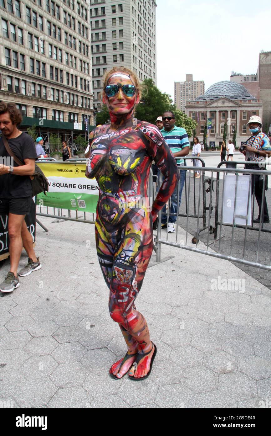 July 25, 2021, New York, New York, USA: New York 8th annual Body Painting  Day.cover 50 artists and models came out to showcase there talent and paint  living canvasses after the painting