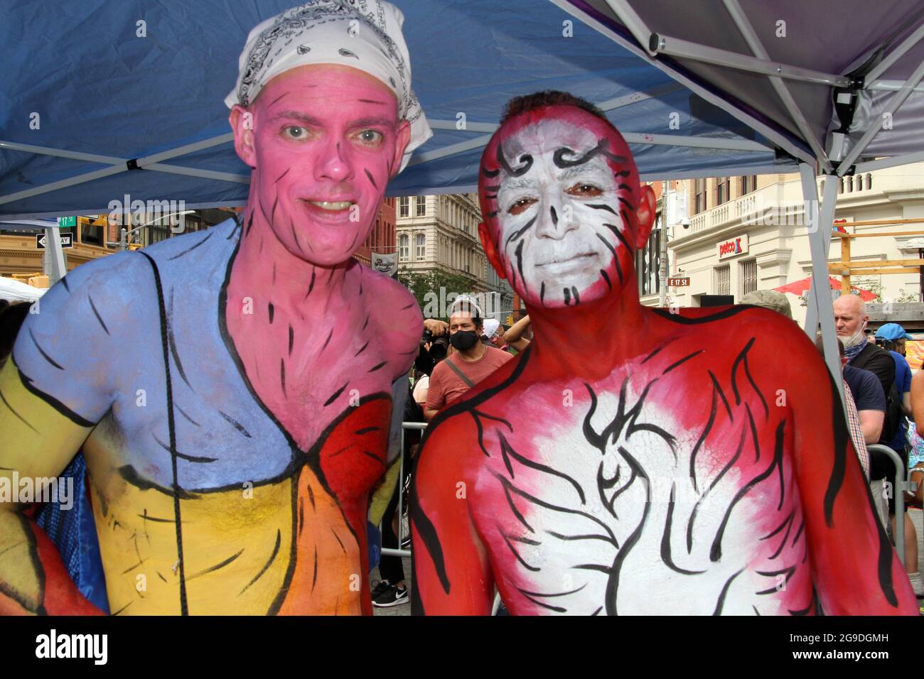 New york body paint 2021 hi-res stock photography and images - Alamy