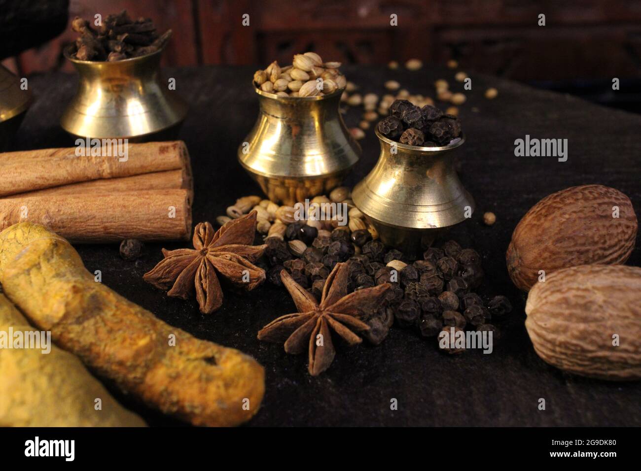 Most common and flavourful Indian Spices. Spices used in Indian food