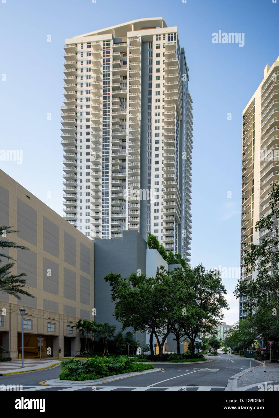 Fort Lauderdale, FL, USA - July 23, 2021: Alluvion Fort Lauderdale luxury  residential rental apartments Stock Photo - Alamy