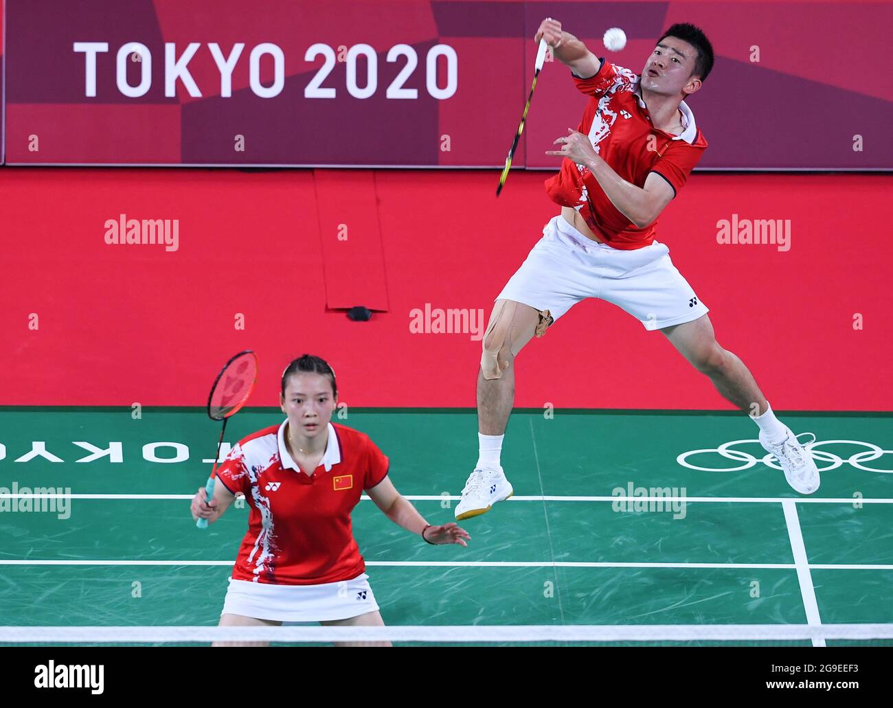 Badminton compete hi-res stock photography and images - Page 27