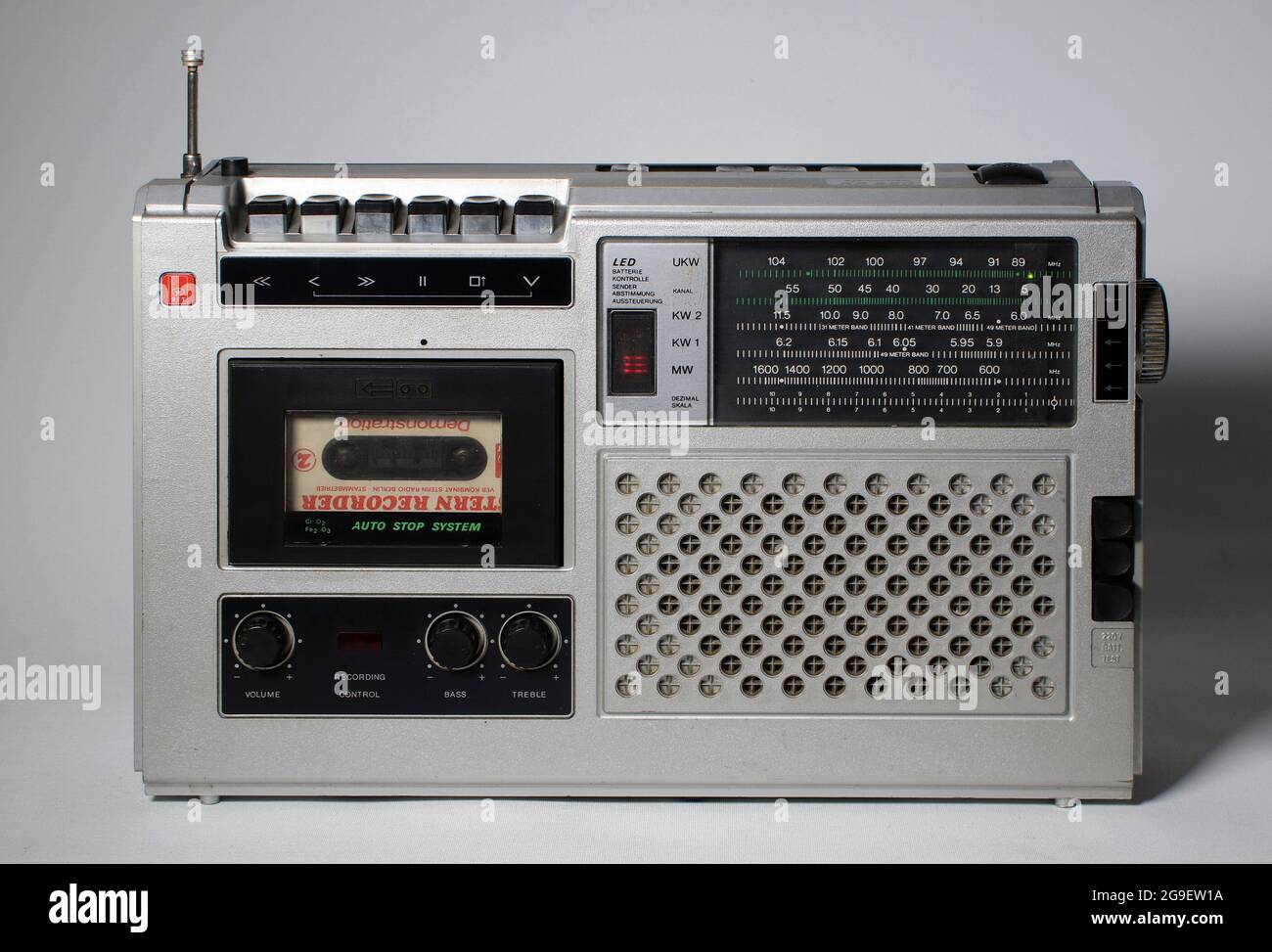 broadcast, radio, mono cassette recorder radio set Steracord KR 450, design by factory, ADDITIONAL-RIGHTS-CLEARANCE-INFO-NOT-AVAILABLE Stock Photo