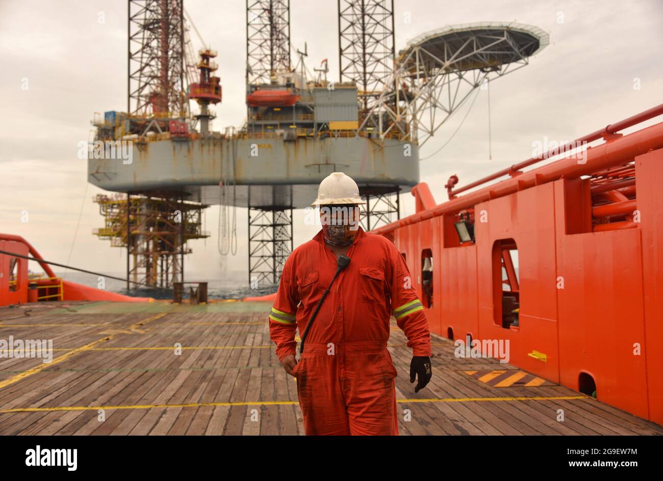 Offshore experience hi-res stock photography and images - Alamy