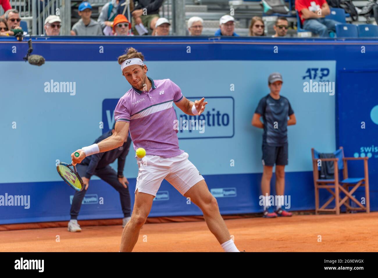 Gstaad Switzerland, 07/25/2021: Casper Ruud of Norway is in action during  the Gstaad Swiss Open ATP Tour 250 Series 2021 tournament final (Photo by  Eric Dubost / Pacific Press/Sipa USA Stock Photo - Alamy