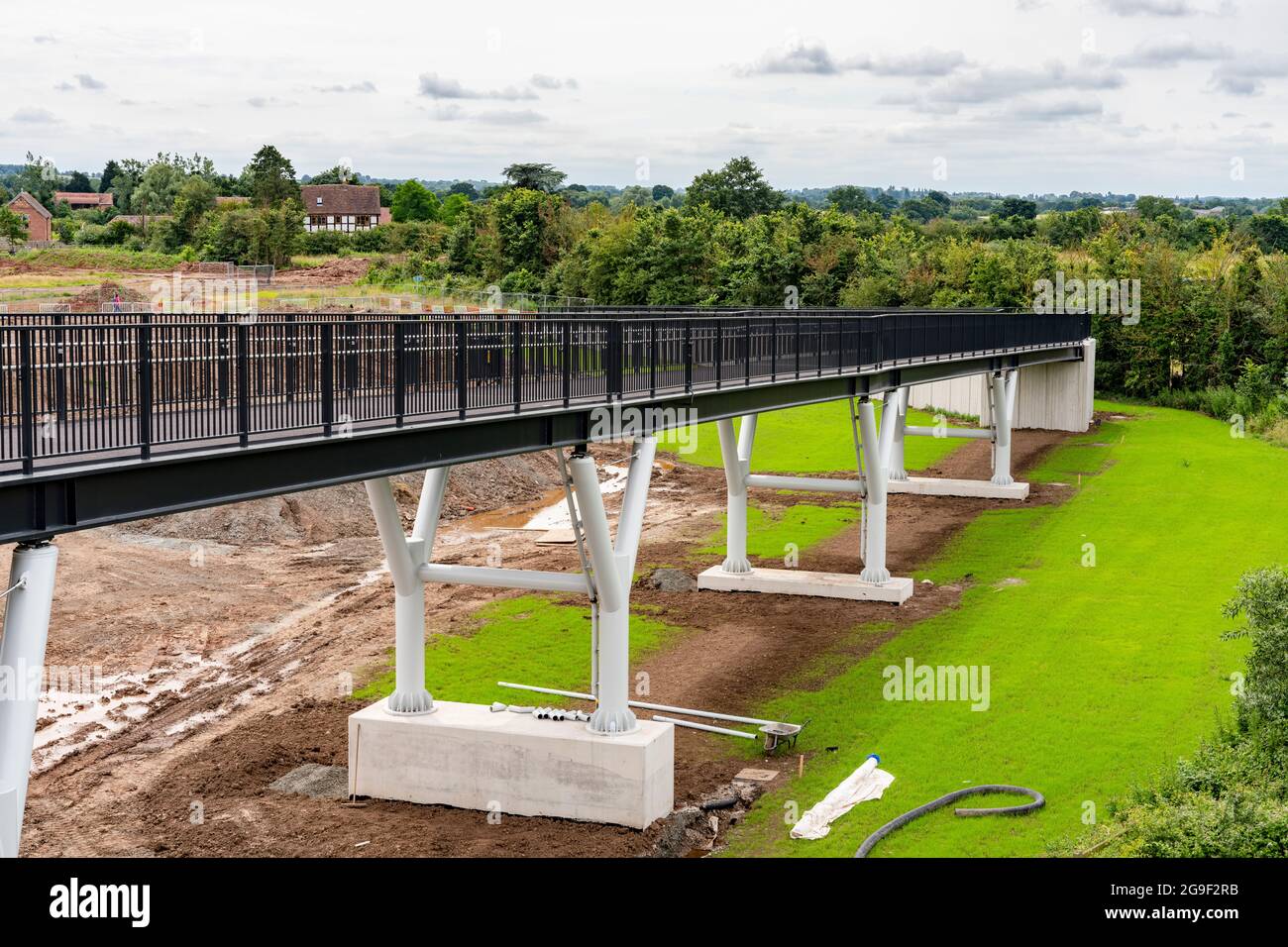 New cycle and foot bridge over Broomhall Way, southern link road (A4440) in Worcester, encroaches on greenbelt land. Stock Photo
