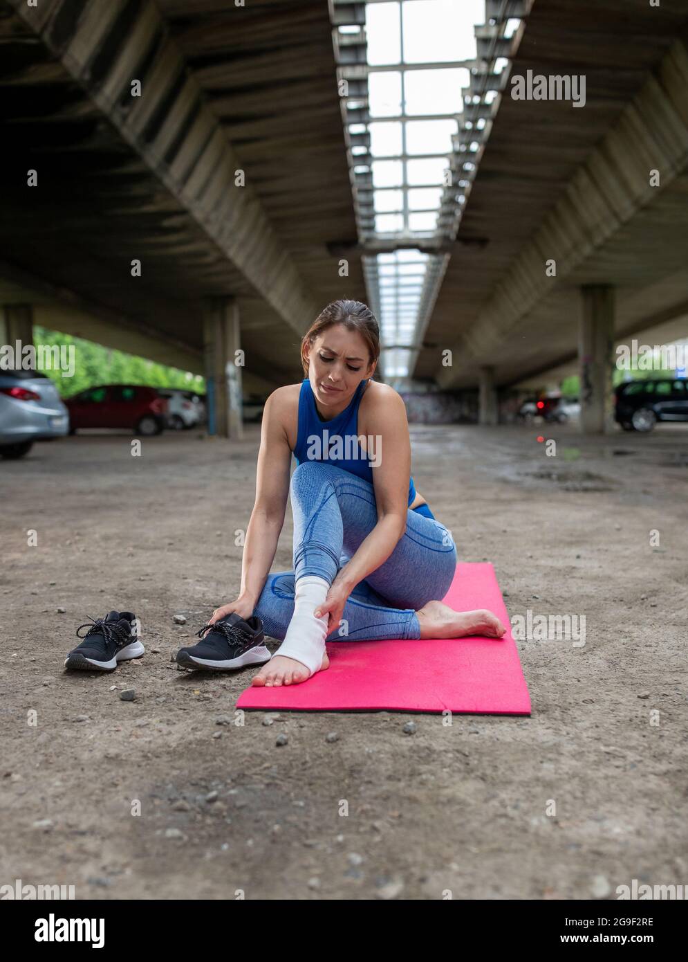 Girl hurt foot hires stock photography and images Alamy