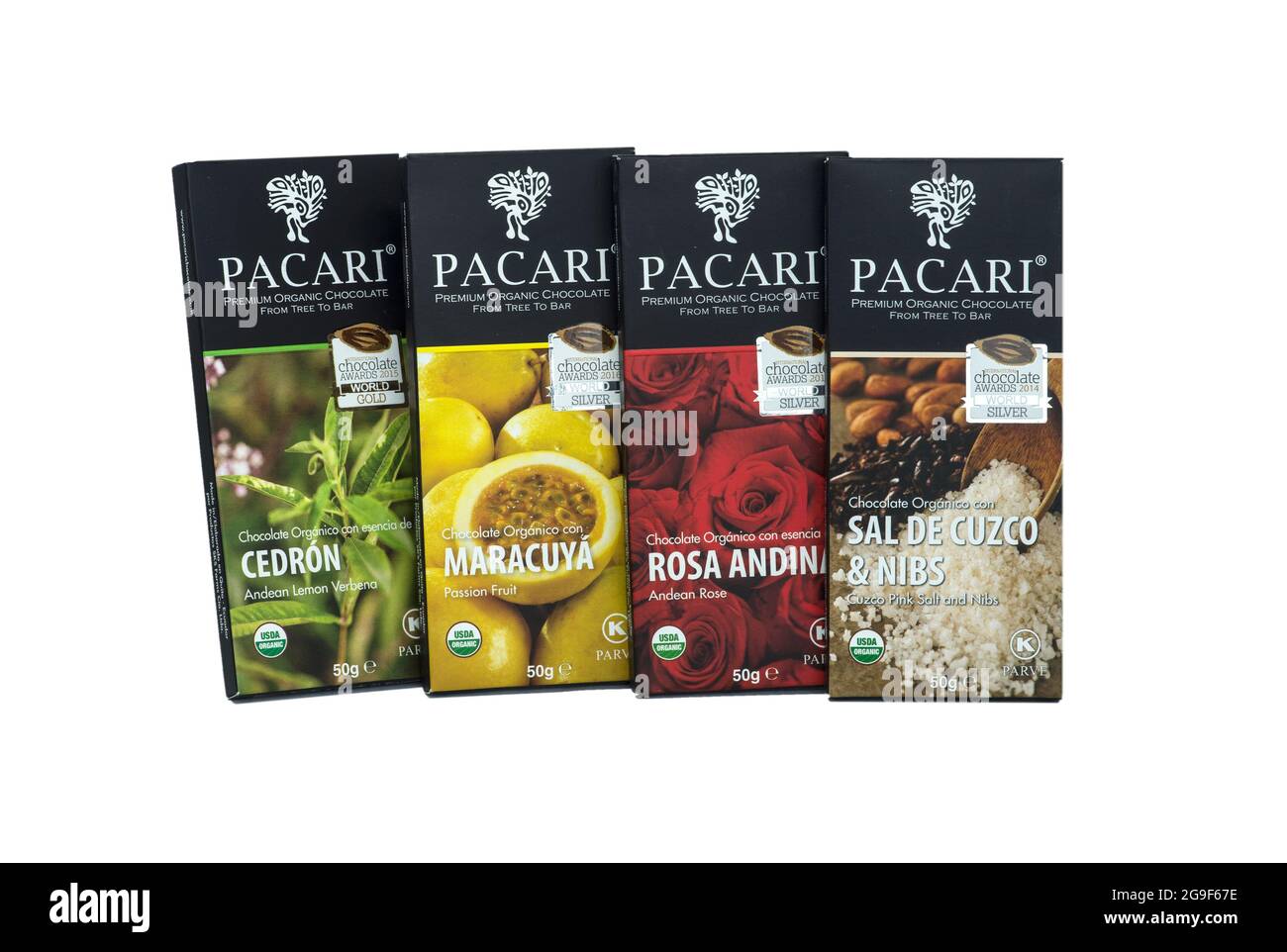 Organic chocolate tablets with various flavours of the Pakari brand