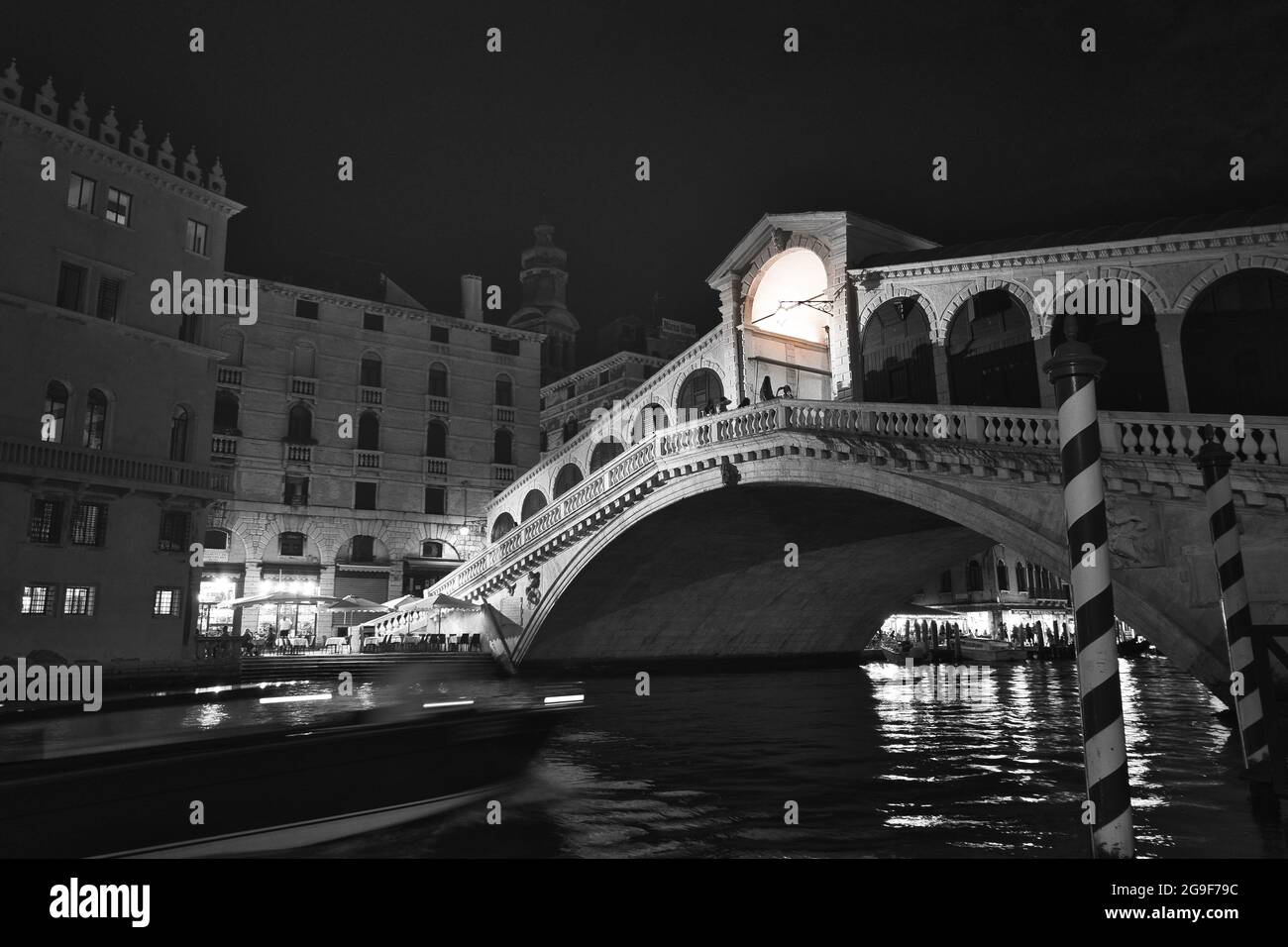 Canal grande night venice hi-res stock photography and images - Alamy