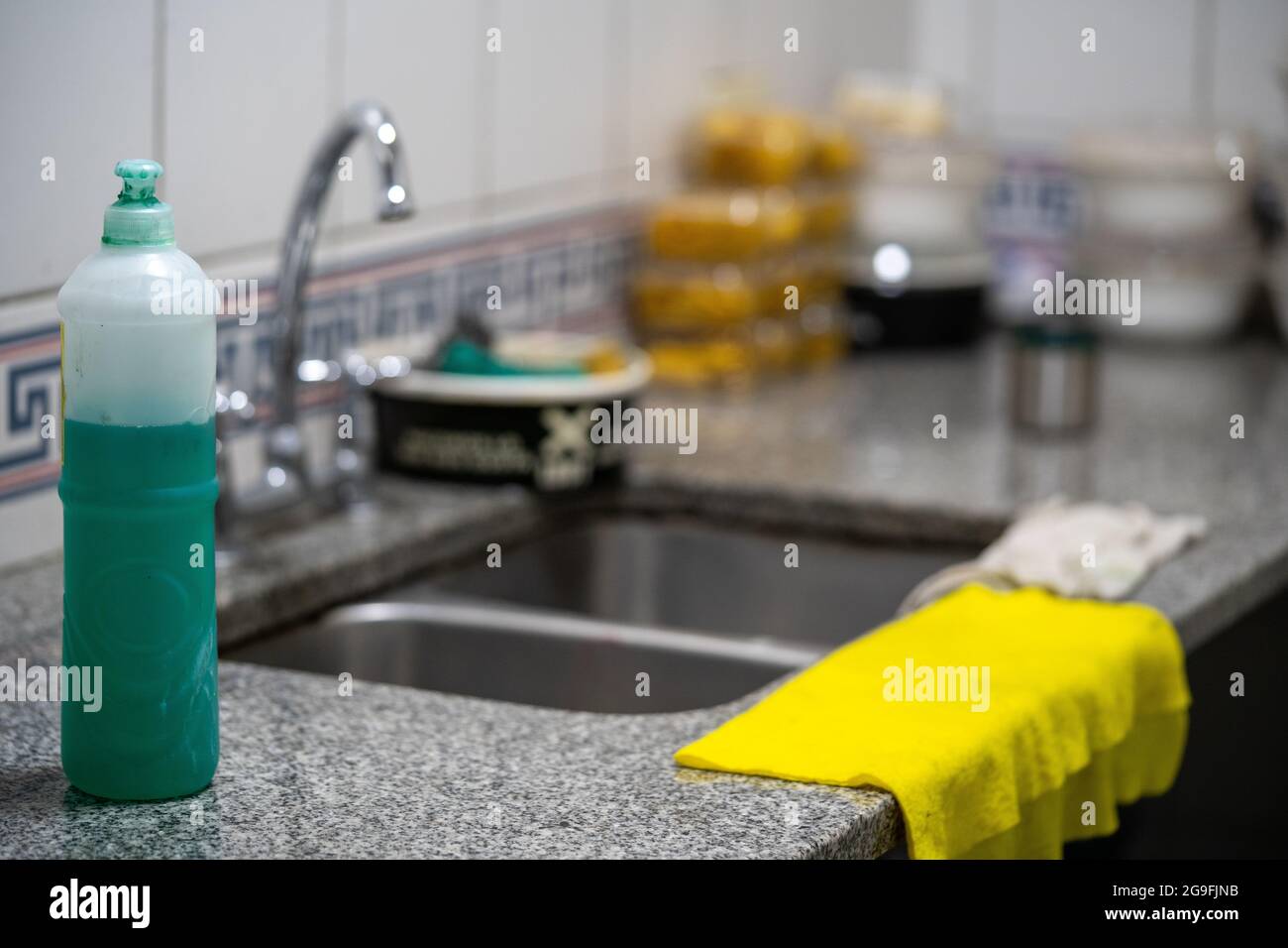 Dishwashing liquid bottle hi-res stock photography and images - Alamy