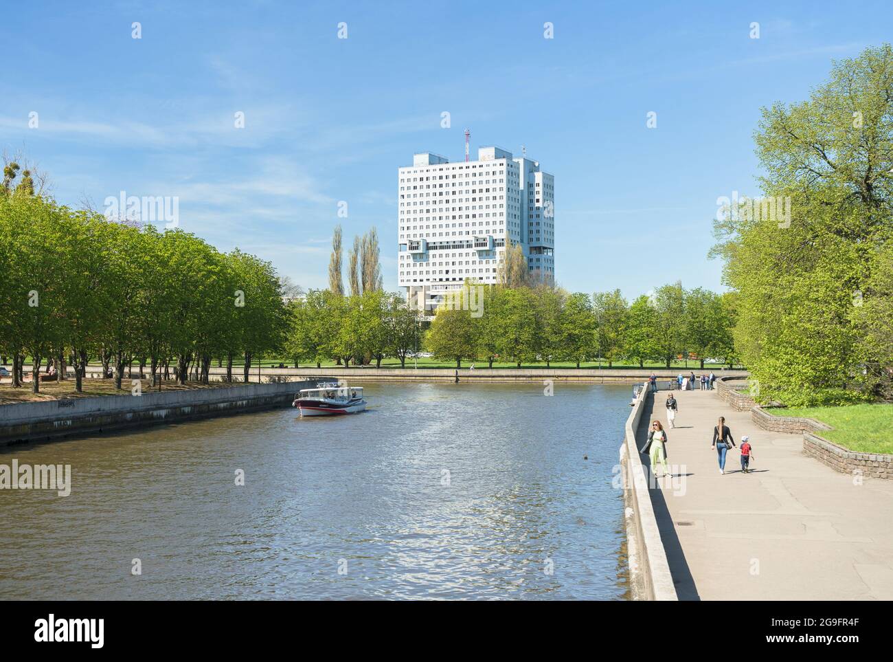 Chuqur ogiz gif Jinsiy sogish fotosurati