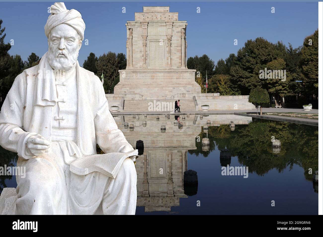 Das Denkmal für den persischen Dichter Ferdowsi ivor seinem Mausoleum in Tus bei Maschhad Stock Photo