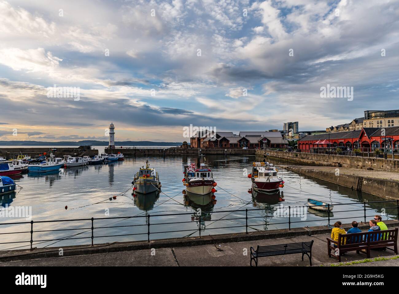 Moored small fishing boats hi-res stock photography and images - Alamy