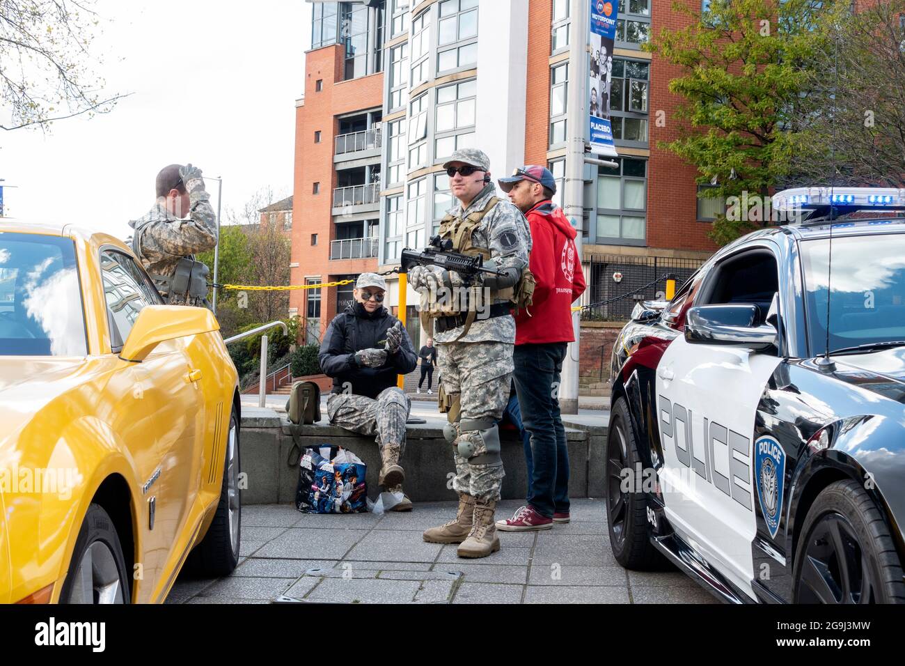 Bumblebee transformers car hi-res stock photography and images - Alamy