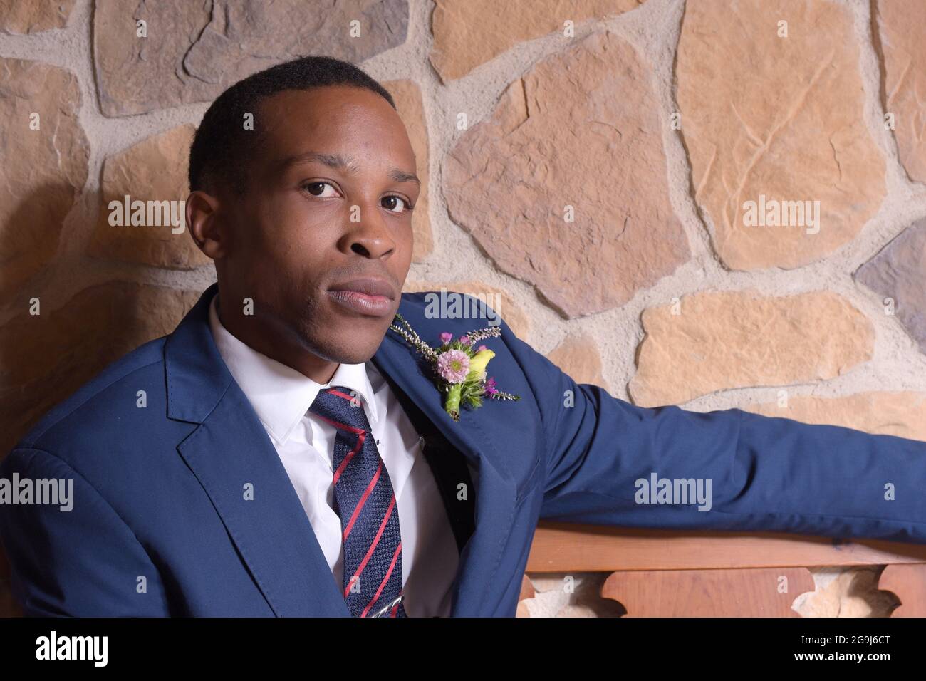 Business man in blue suit hi-res stock photography and images - Alamy