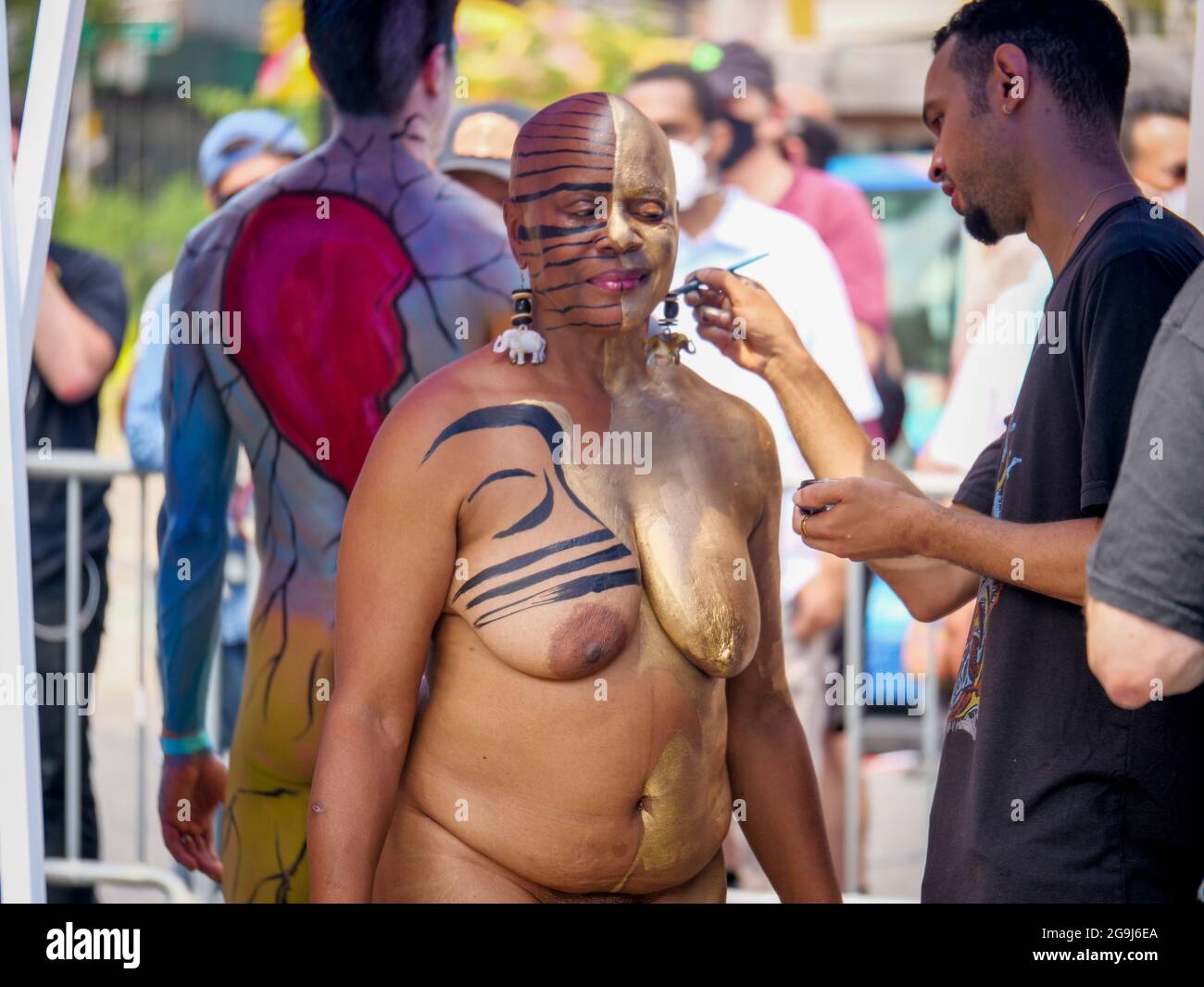 New York, New York, USA. 25th July, 2021. NYC Bodypainting Day in Union Square presented by Human Connection Arts. Supporting artistic freedom, acceptance and freedom the annual event was founded by artist Andy Golub. This years theme is Resilience to the delight of supporters, artists, models and onlookers. (Credit Image: © Milo Hess/ZUMA Press Wire) Stock Photo