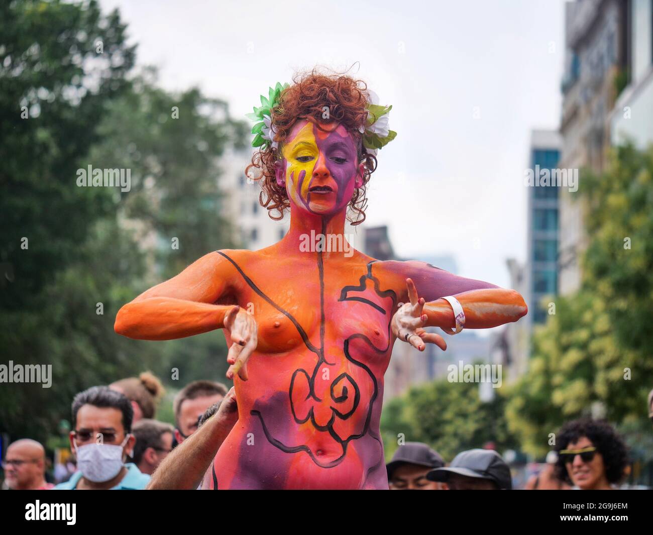 New York, New York, USA. 25th July, 2021. NYC Bodypainting Day in Union Square presented by Human Connection Arts. Supporting artistic freedom, acceptance and freedom the annual event was founded by artist Andy Golub. This years theme is Resilience to the delight of supporters, artists, models and onlookers. (Credit Image: © Milo Hess/ZUMA Press Wire) Stock Photo