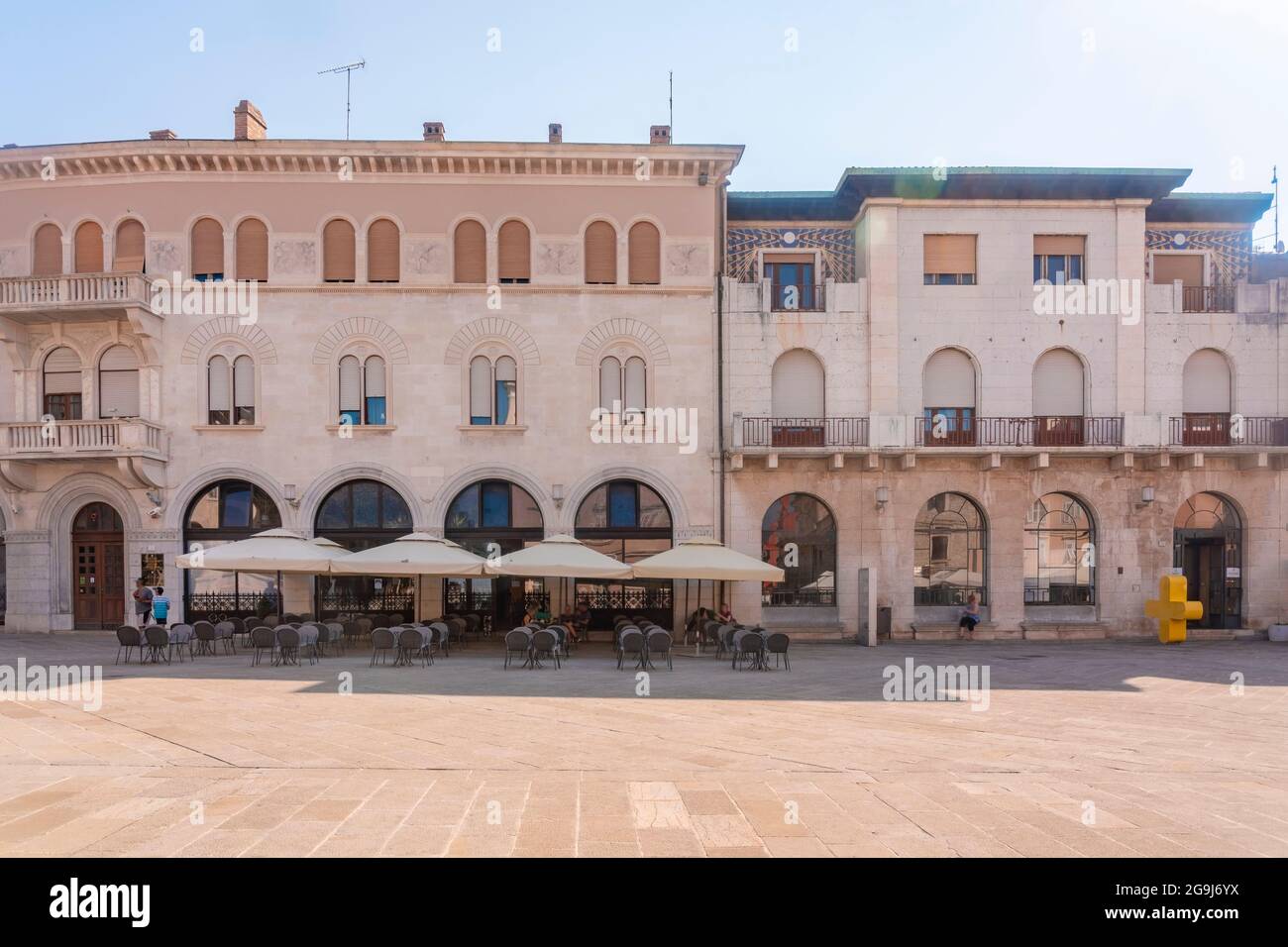 Croatia, Istria, Pula, Restaurant in Forum Square in old town Stock Photo