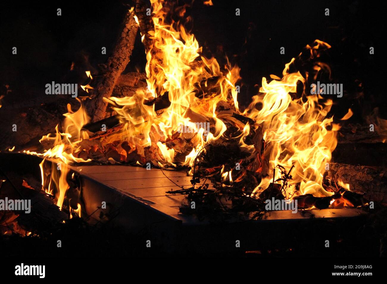 Fire Burning Bed Stock Photo Alamy