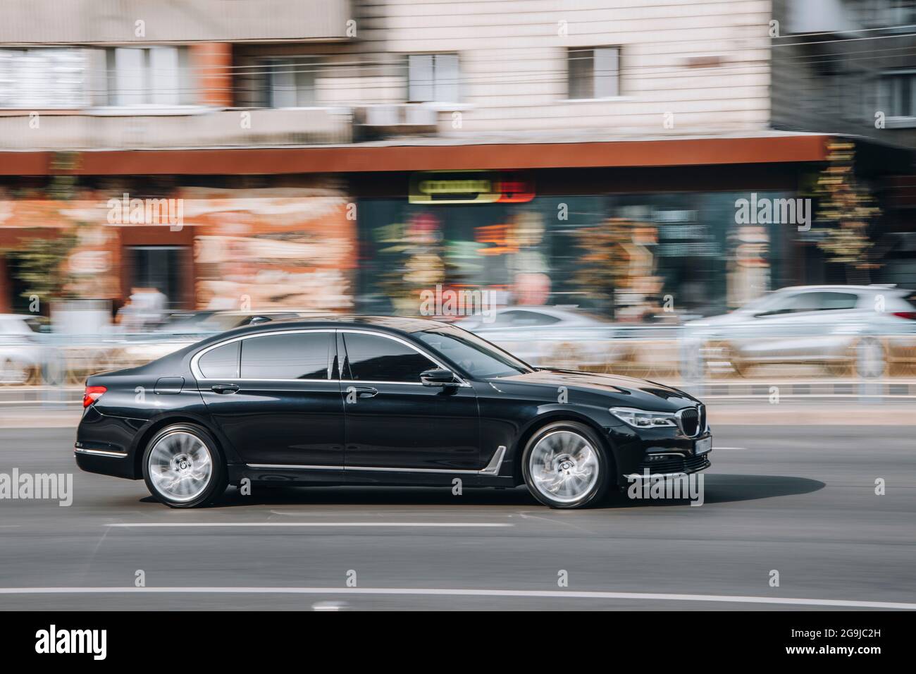 Kiev, Ukraine - May 3, 2019: BMW 7 Near the Louis Vuitton Clothing Store  Editorial Image - Image of driver, chrome: 146932675