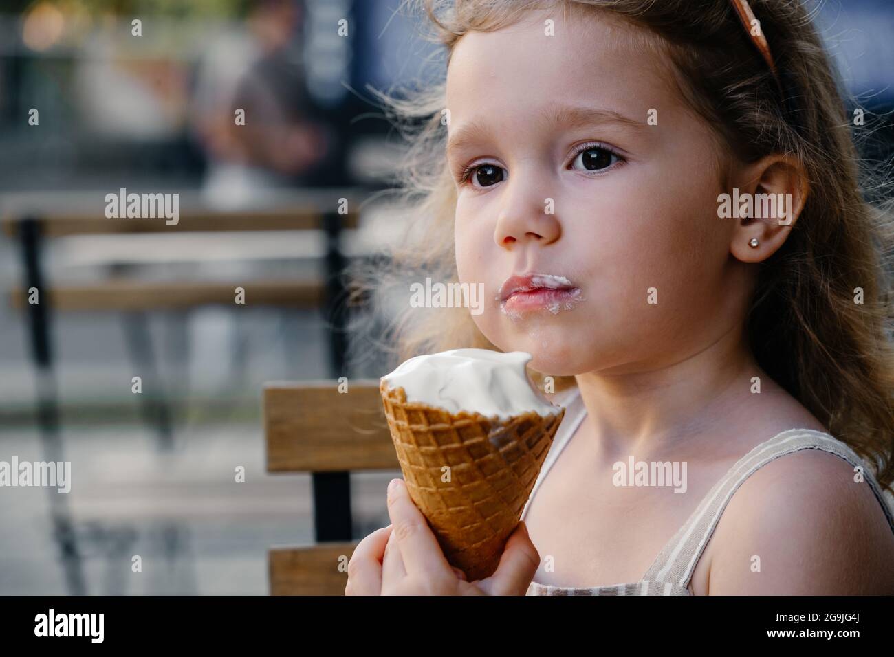 Toddler ice cream cone hires stock photography and images Alamy