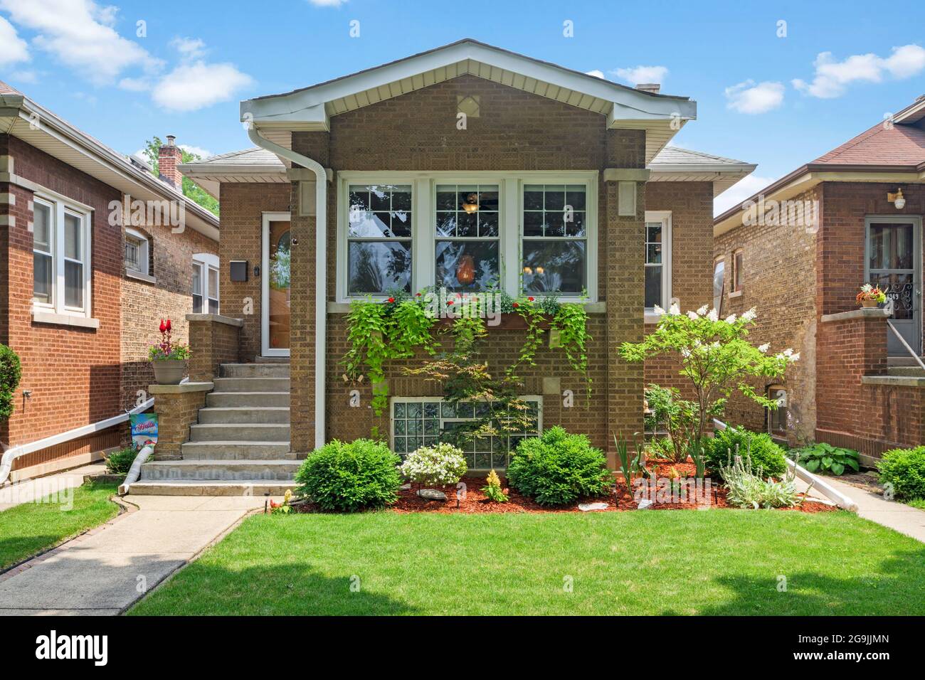 Chicago bungalow hires stock photography and images Alamy