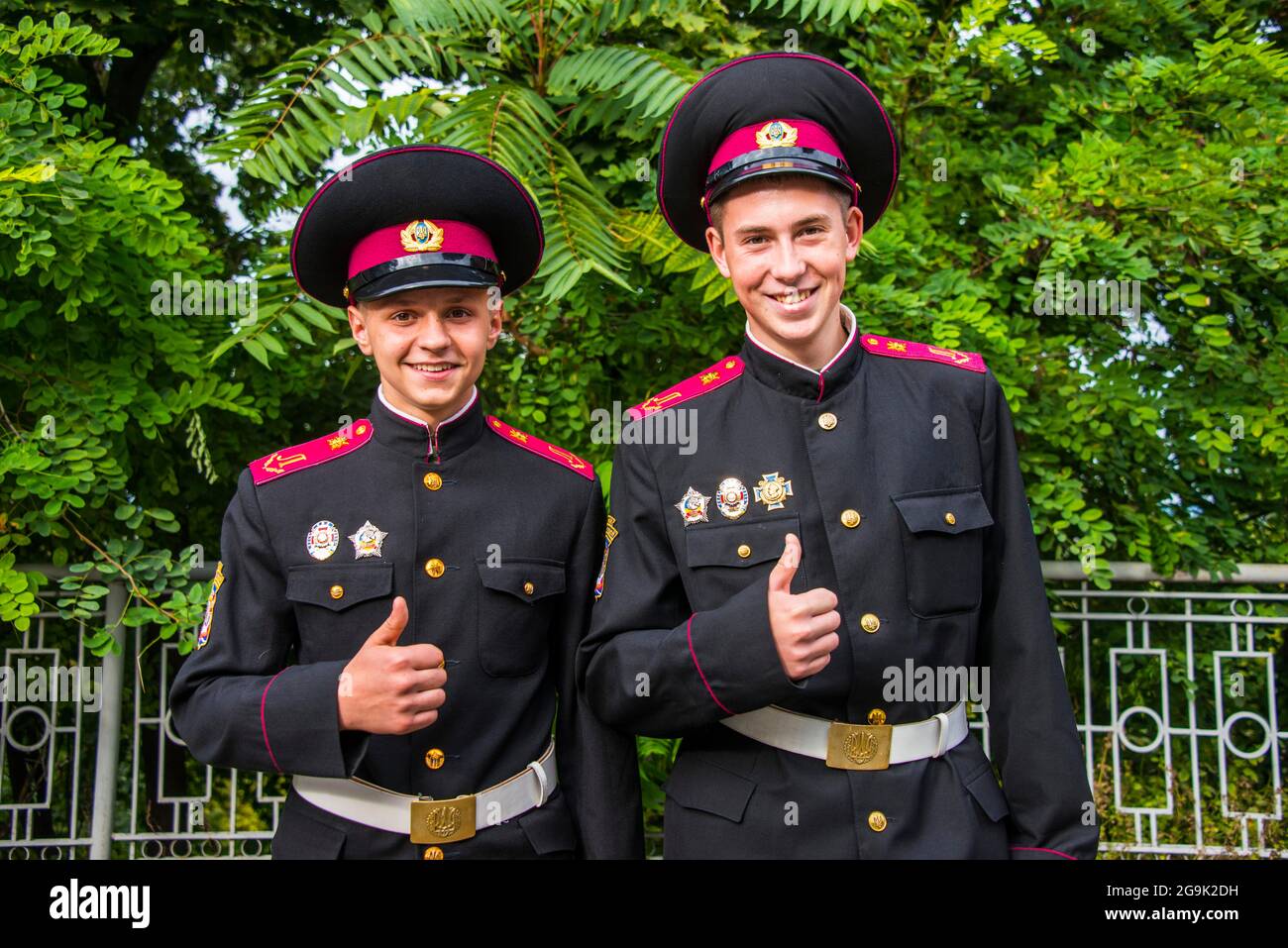 Young soldiers in the Misky sad park, Kiev or Kyiv capital of the Ukraine  Stock Photo - Alamy