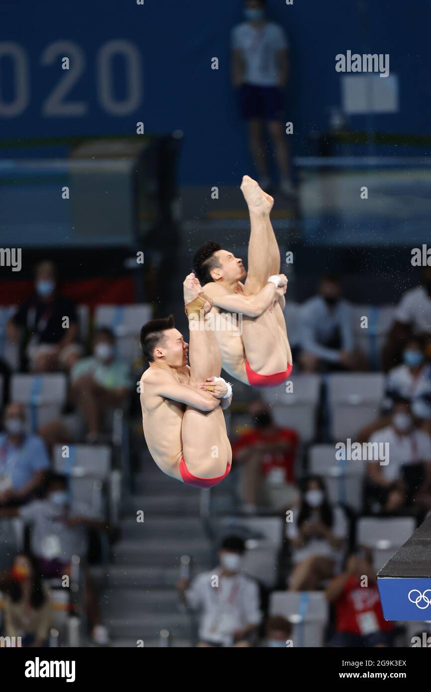 CAO Yuan, CHEN Aisen (CHN), July 26, 2021. Diving - Men's Synchronised 10m Platform Final at Tokyo Aquatics Centre in Tokyo, Japan. Credit: Akihiro Sugimoto/AFLO SPORT/Alamy Live News Stock Photo
