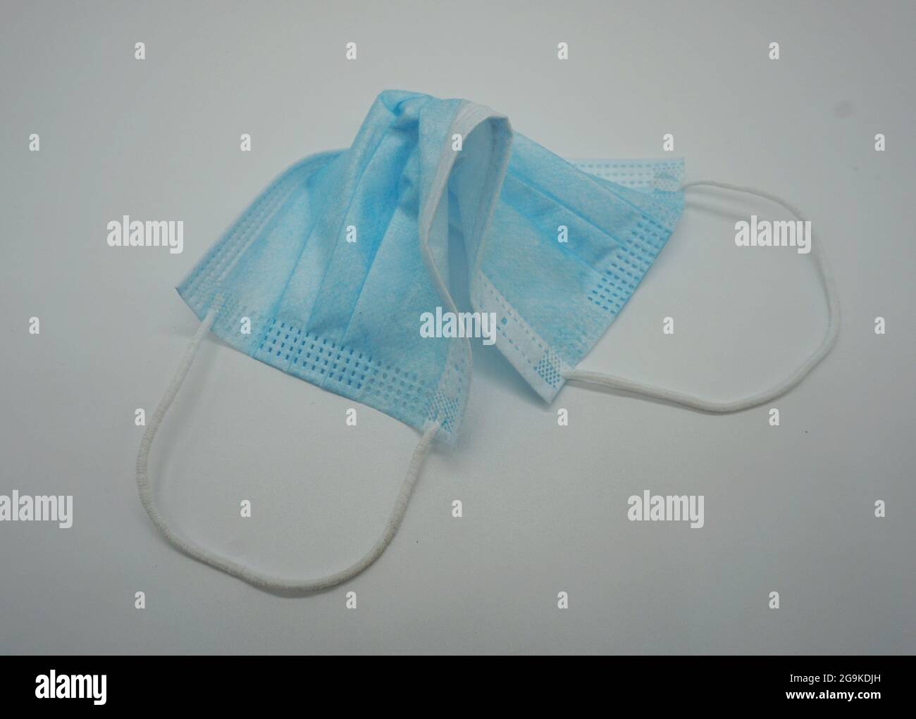 Disposable hygiene mask hi-res stock photography and images - Alamy