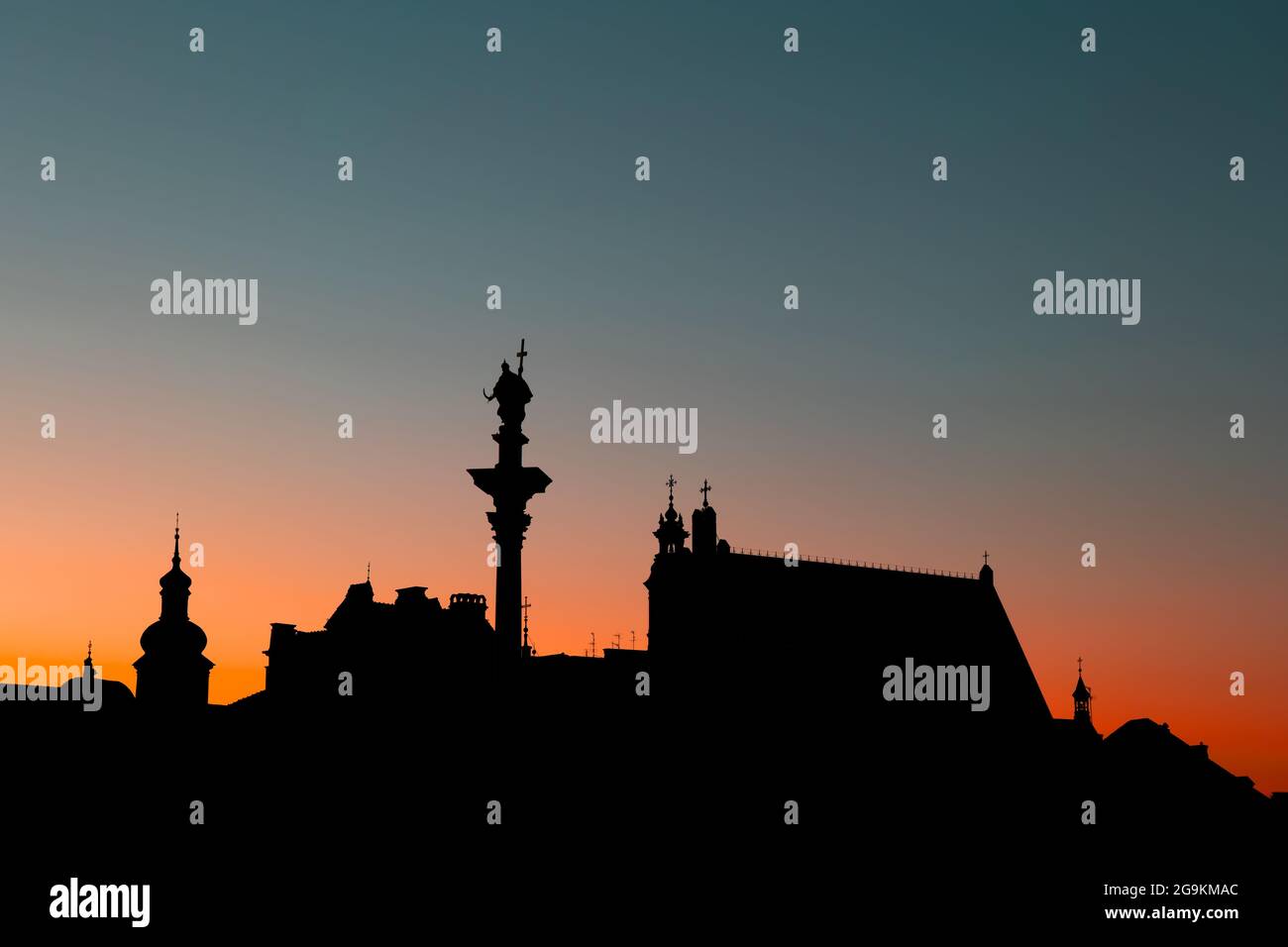 Dark skyline silhouette hi-res stock photography and images - Alamy