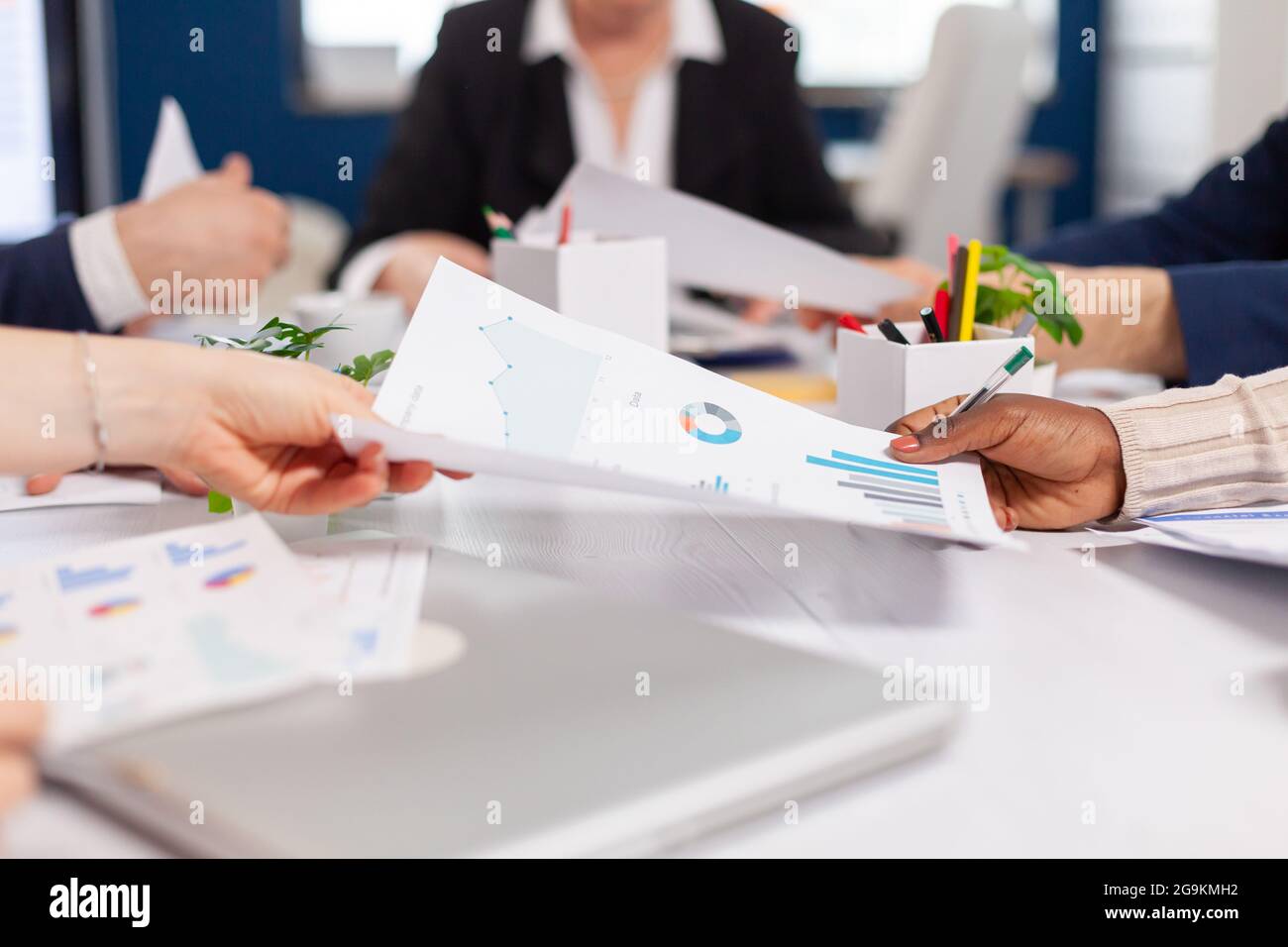 Paperwork of graphs hi-res stock photography and images - Alamy
