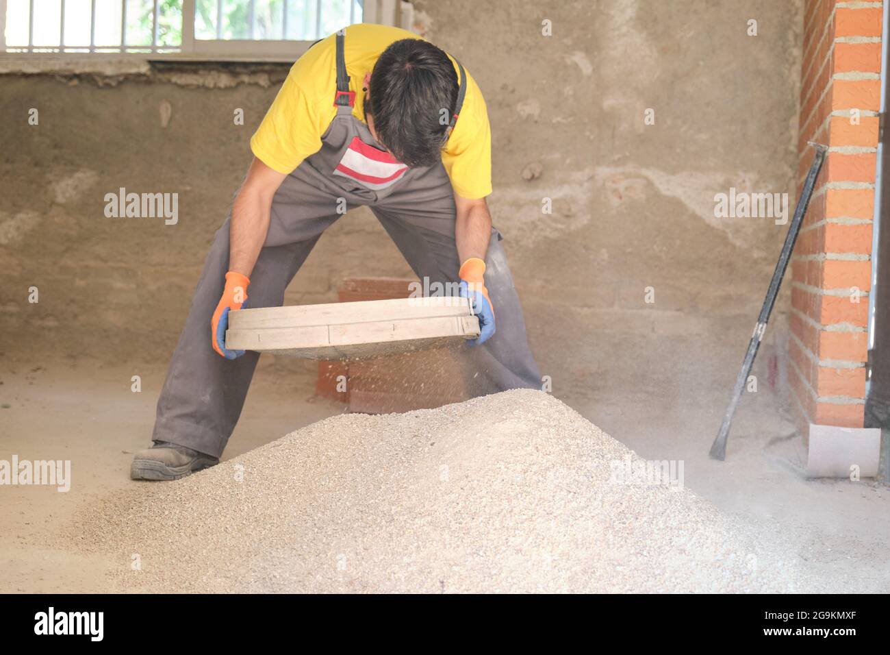 Sieve sand hi-res stock photography and images - Alamy