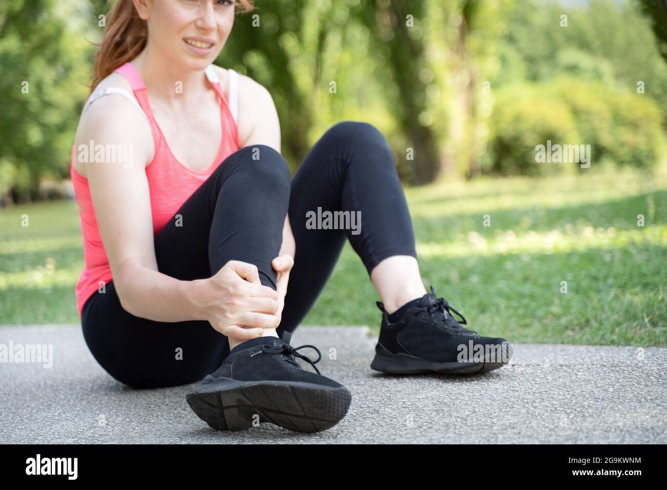 Woman sprained ankle hires stock photography and images Alamy