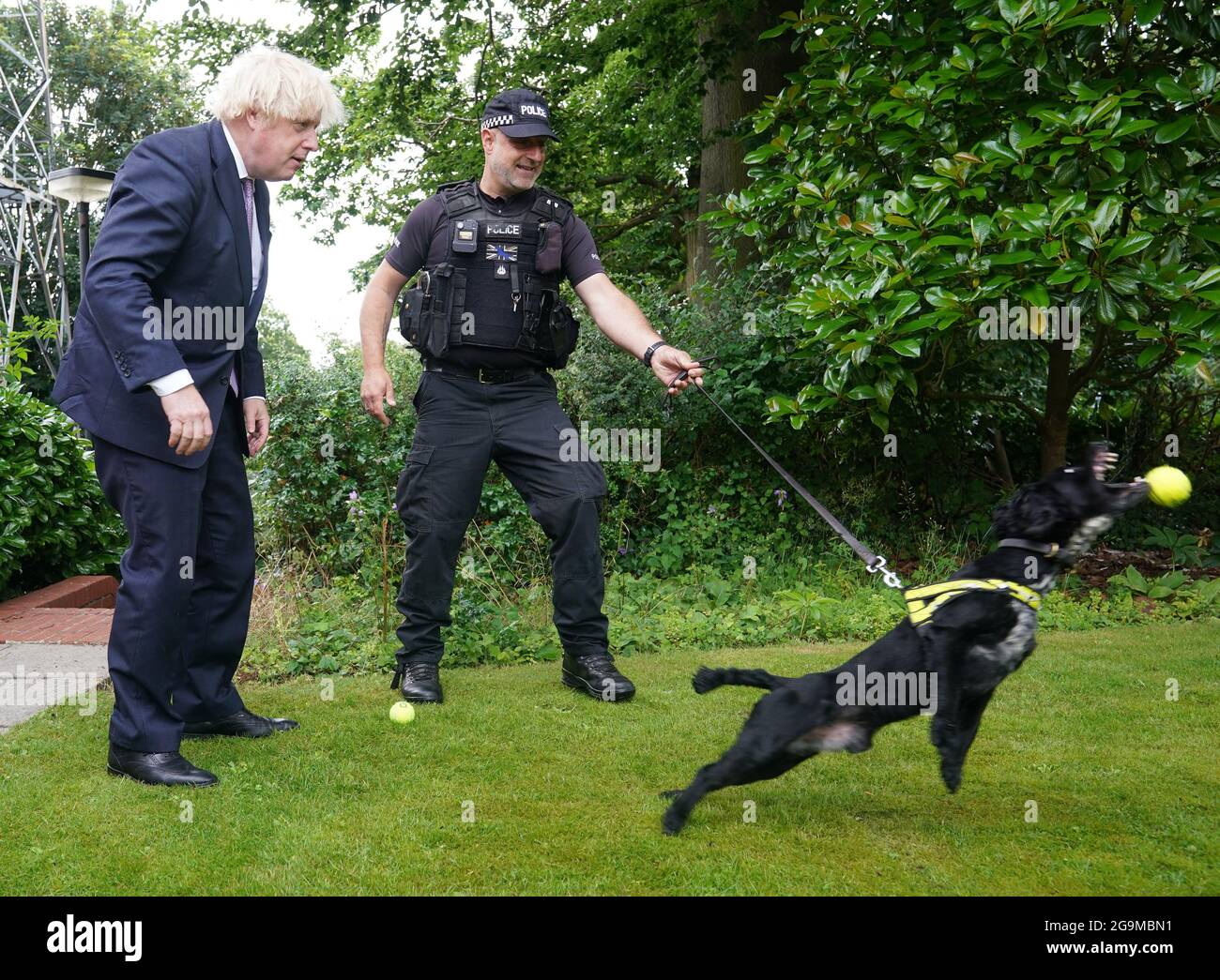 Police Using Cocker Police sergeant barnes hi-res stock photography and images - Alamy