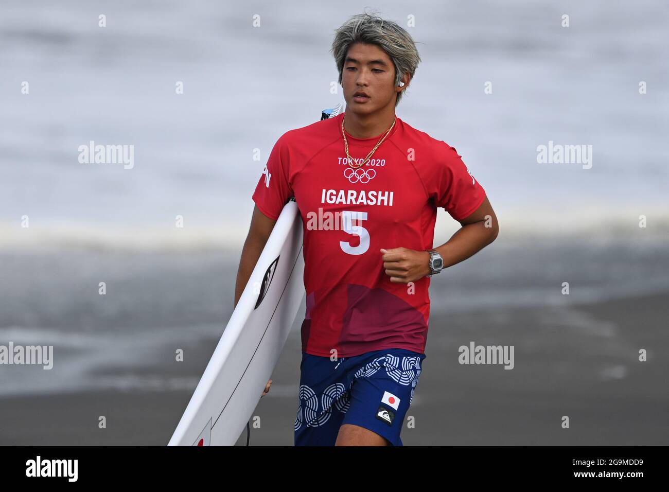 Chiba, Japan. 27th July, 2021. Igarashi Kanoa of Japan attends the men's surfing final at Tsurigasaki Surfing Beach in Chiba Prefecture, Japan, July 27, 2021. Credit: Du Yu/Xinhua/Alamy Live News Stock Photo