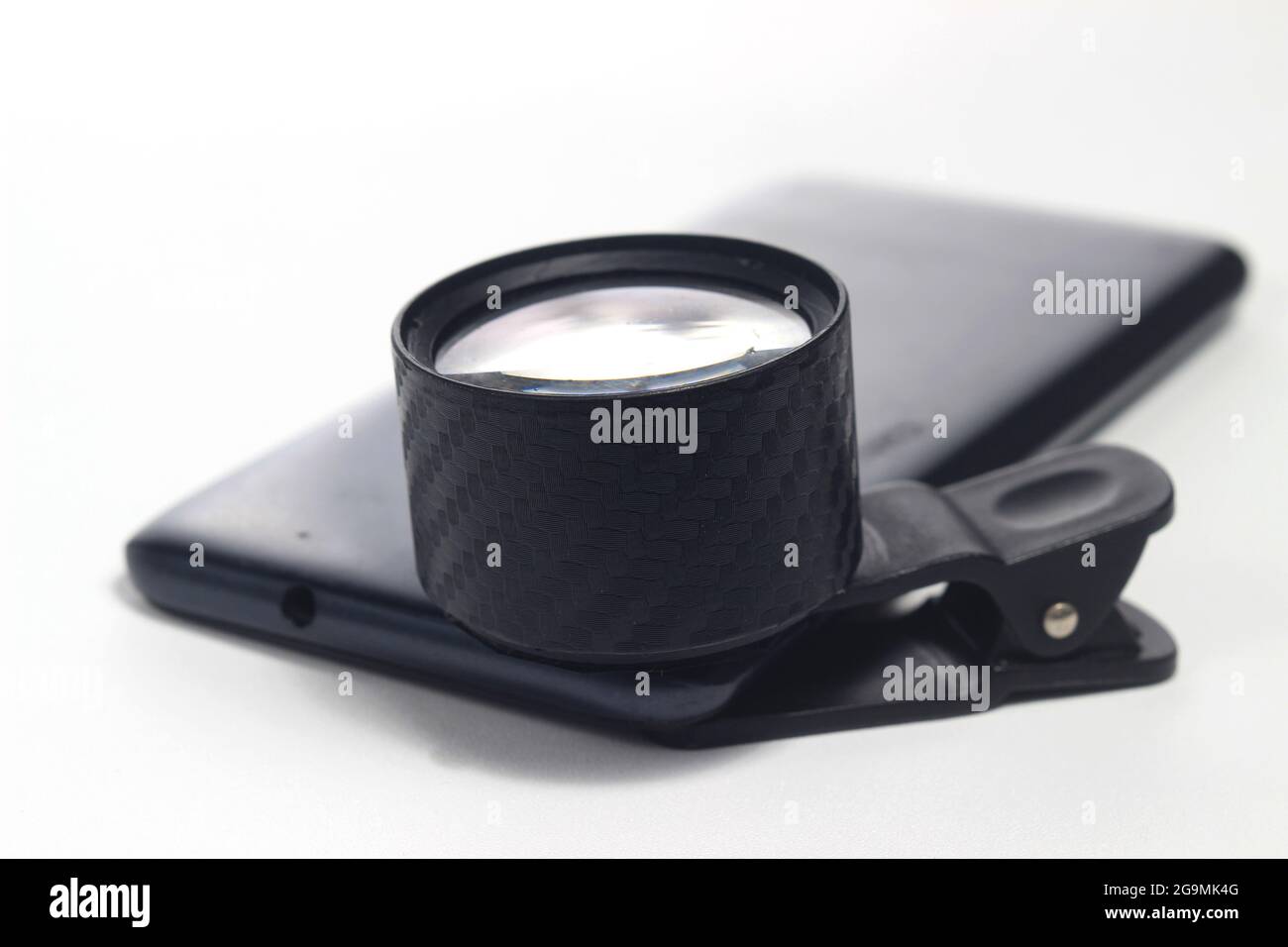 Lensbong attached to smartphone, Lensa Bongkaran, Additional Lens for ...