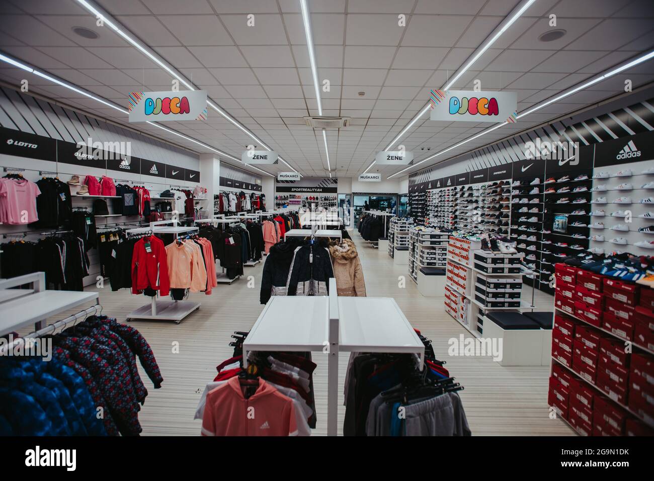 klog Udlevering mord SARAJEVO, BOSNIA AND HERZEGOVINA - Nov 09, 2020: A sports equipment store  in Bosnia and Herzegovina Stock Photo - Alamy