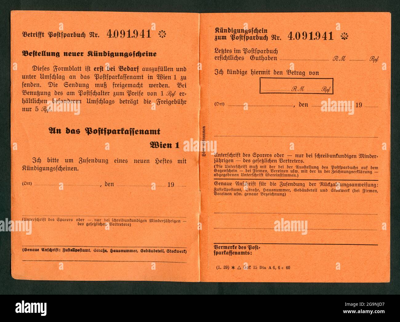 Vienna, German Reichspost, postal savings book, page 2 and 3 of the savings book, repayment document, ADDITIONAL-RIGHTS-CLEARANCE-INFO-NOT-AVAILABLE Stock Photo