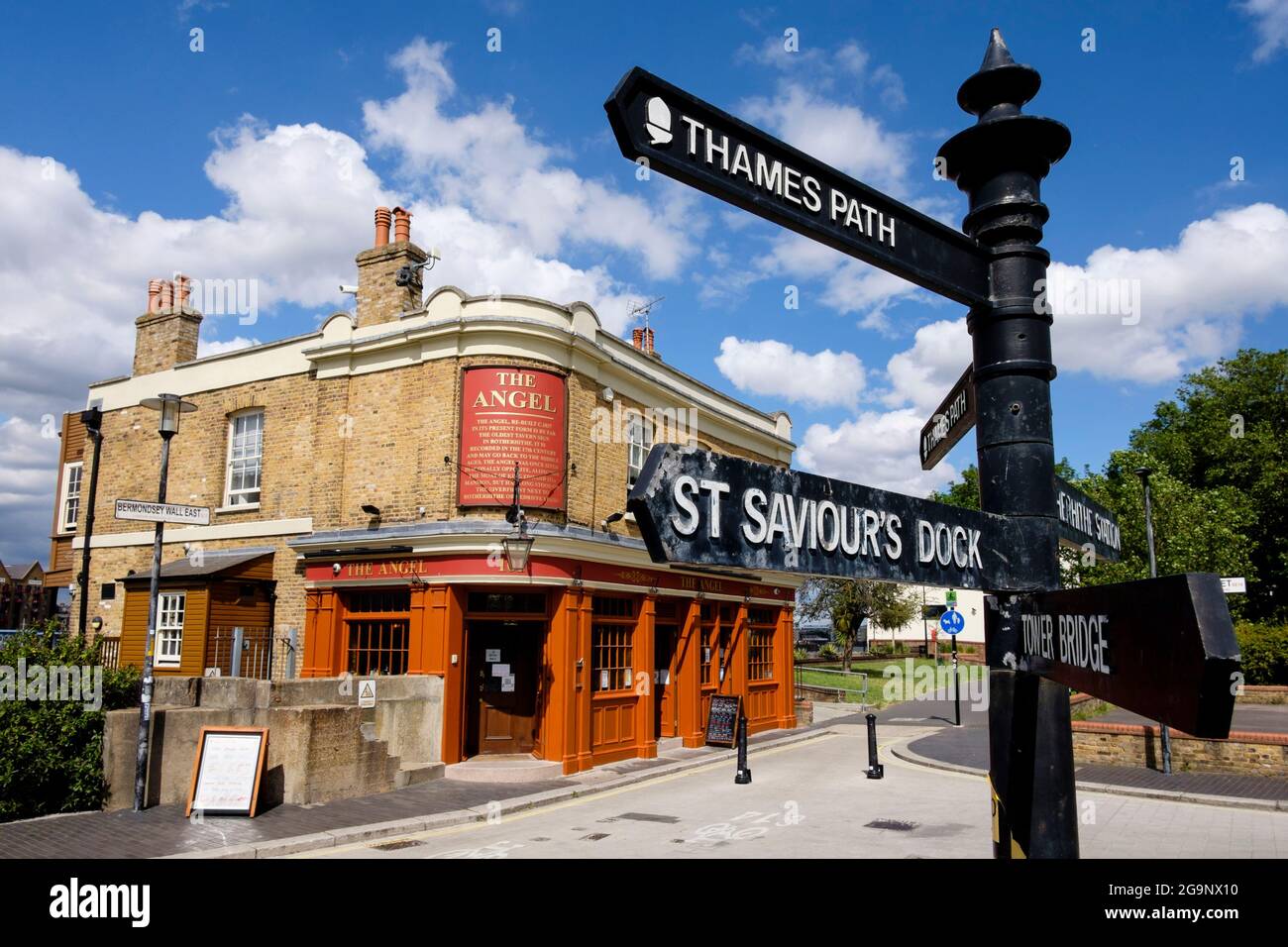 The Angel historic riverside pub on the River Thames, Rotherhithe, South London, UK Stock Photo