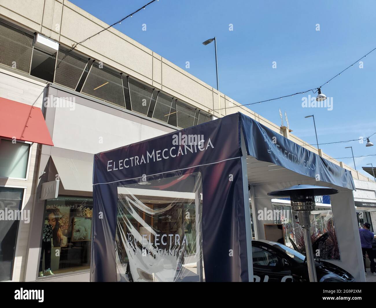 Side view of a canopy tent in front of the Electra Meccanica showroom in Walnut Creek, California, March 24, 2021. (Photo by Smith Collection/Gado/Sipa USA) Stock Photo