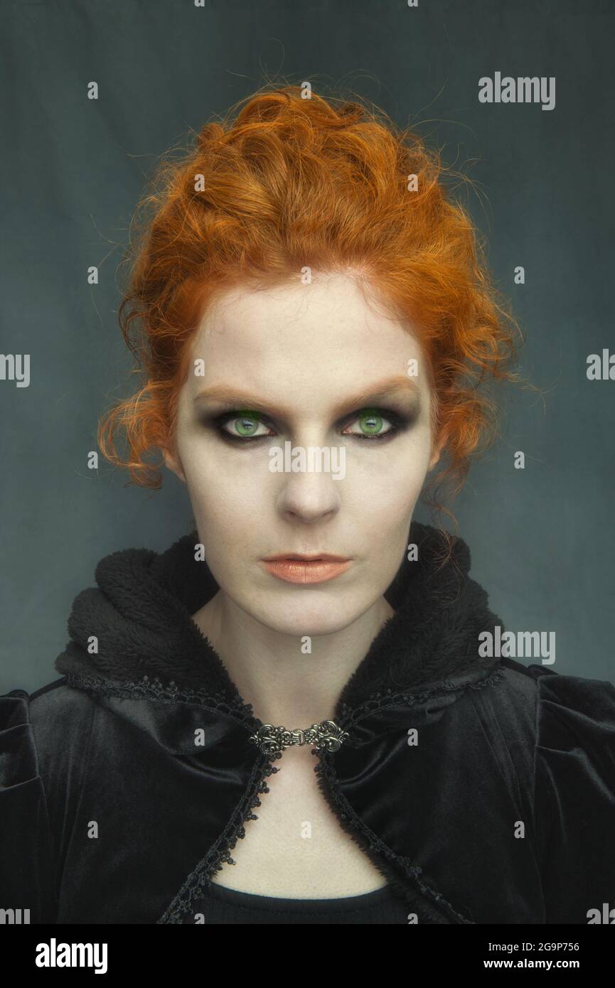 Beautiful red hair irish woman hi-res stock photography and images - Alamy