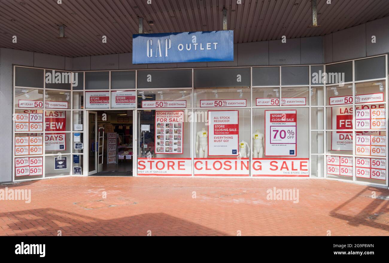 Gap Outlet Store High Resolution Stock Photography and Images - Alamy