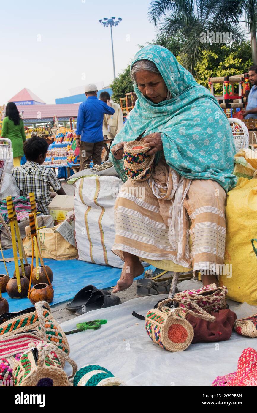 Jute craft bags hi-res stock photography and images - Alamy