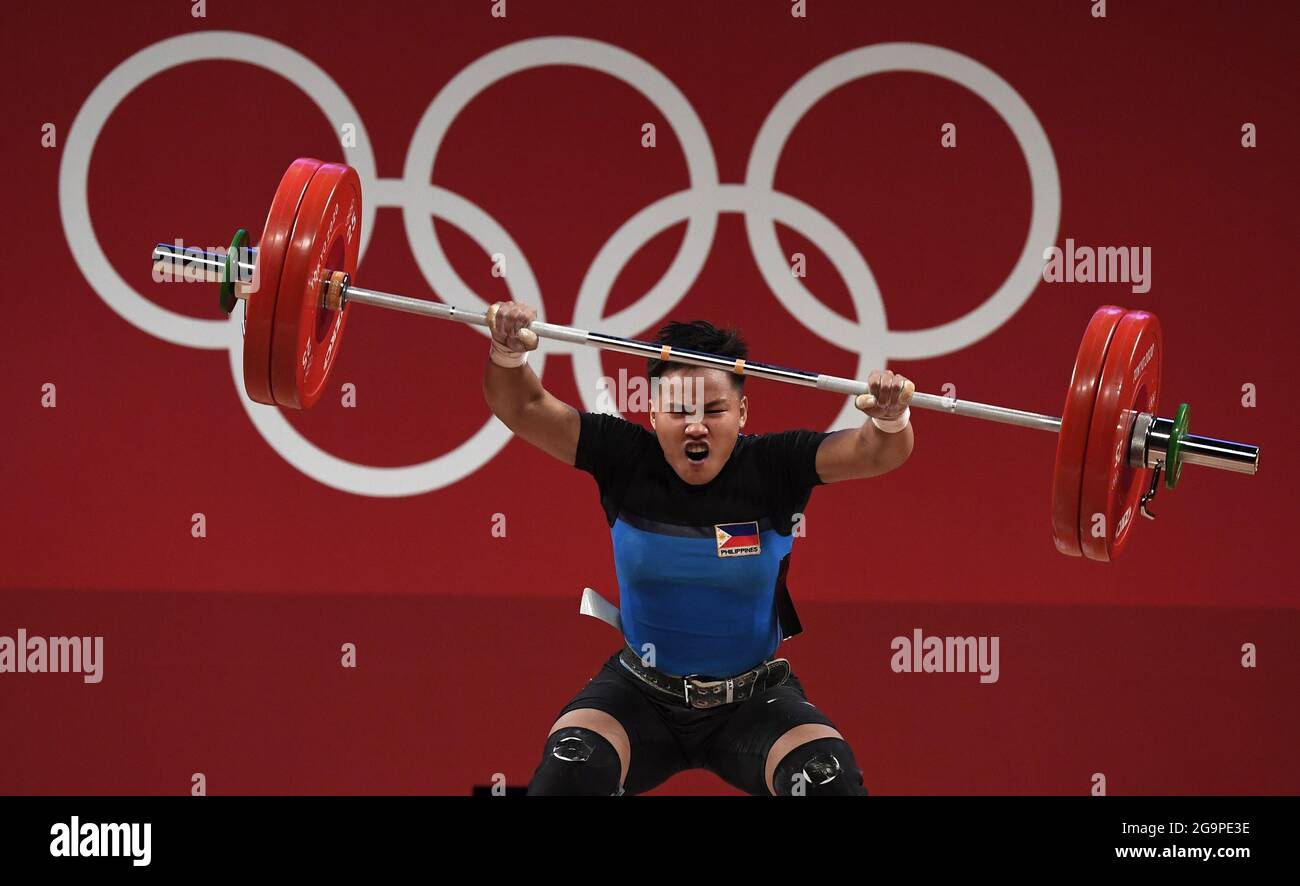 Tokyo, Japan. 27th July, 2021. The Philippines' Elreen Ann Ando fails in her second attempt to lift 122kg in the Clean and Jerk in the Women's 64kg weightlifting competition at the Tokyo 2020 Olympics, Tuesday, July 27, 2021, in Tokyo, Japan. Photo by Mike Theiler/UPI Credit: UPI/Alamy Live News Stock Photo