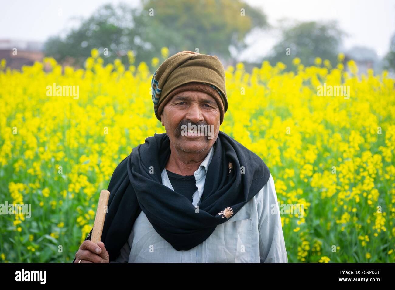 Indian farmer standing in field hi-res stock photography and images - Alamy