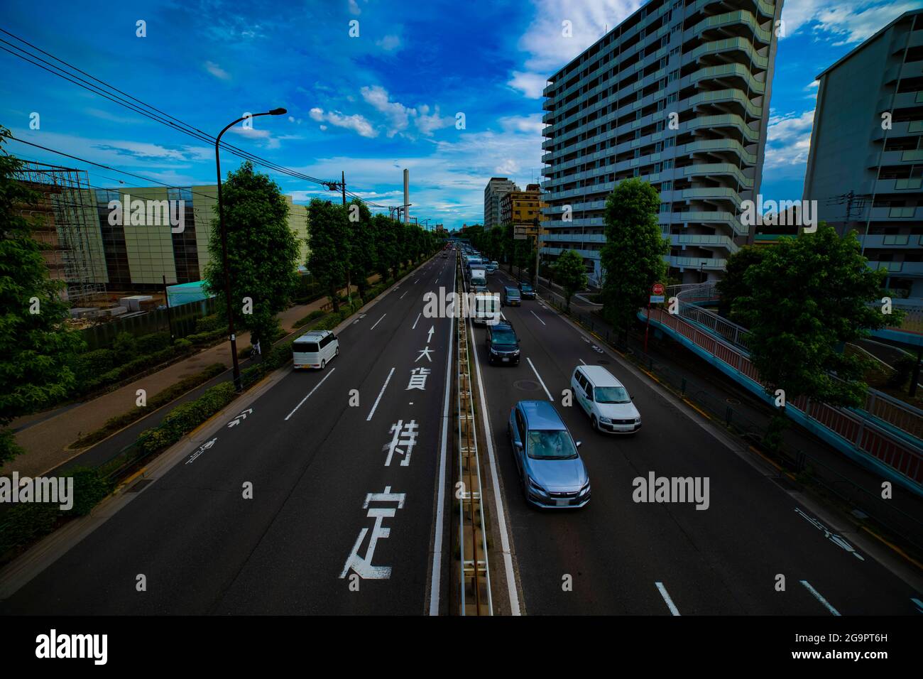 Foto de Sistemas De Estacionamento De Carro Automático Permitem Otimizar  Espaço Em Cidades Lotadas No Distrito De Shinagawa Tóquio Japão e mais  fotos de stock de Estacionamento - iStock