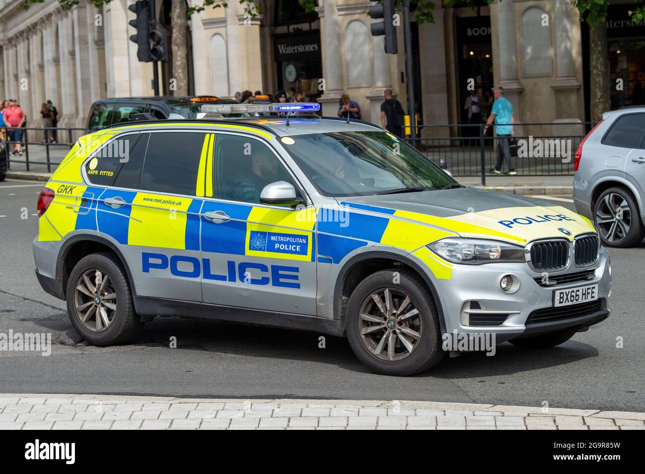 London UK 27th July 2021 A Metropolitan Police Armed Response 