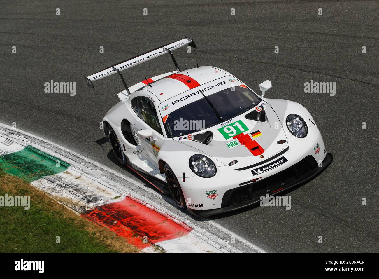 Porsche 911 rsr 19