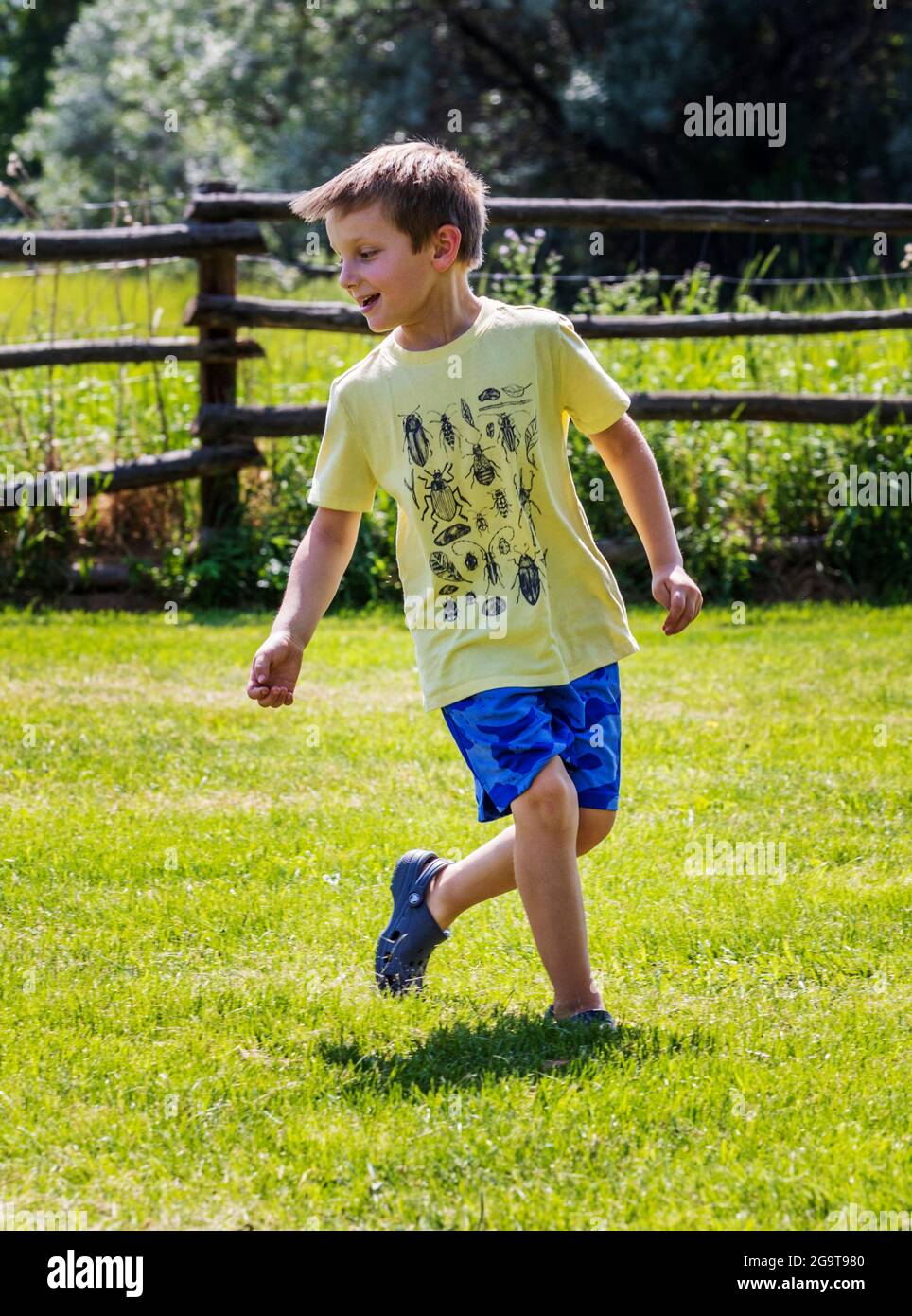 Boy child playing hi-res stock photography and images - Alamy